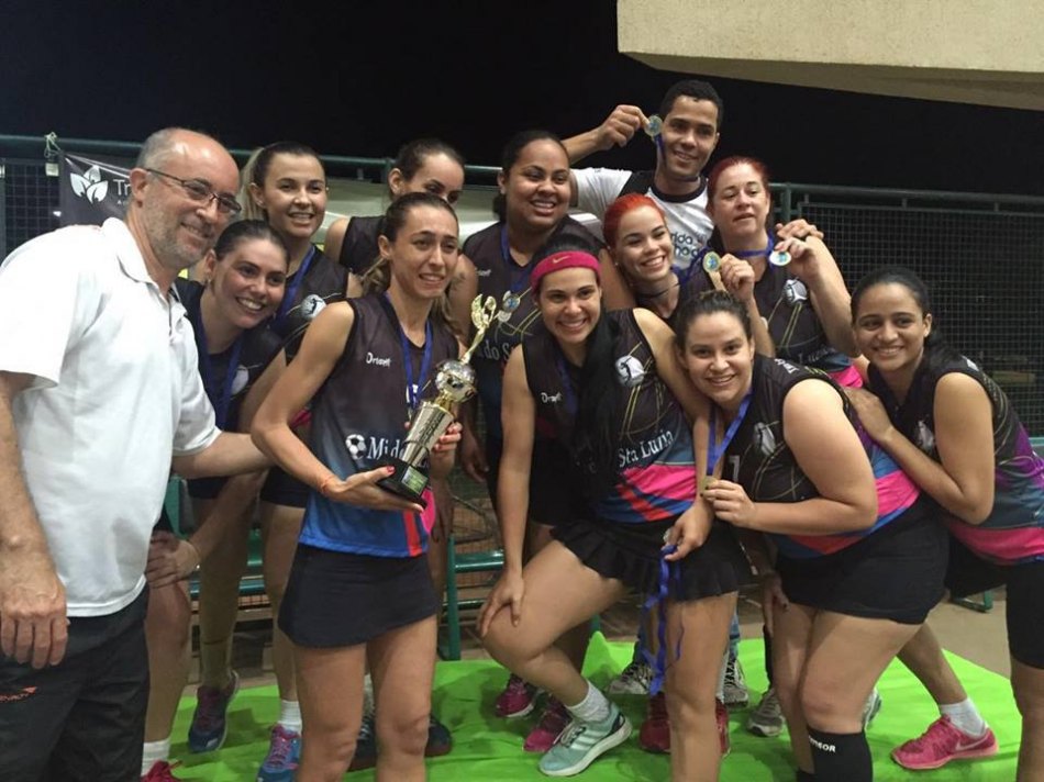 Paros Hotelaria vence Campeonato de Vôlei da Sejuvel