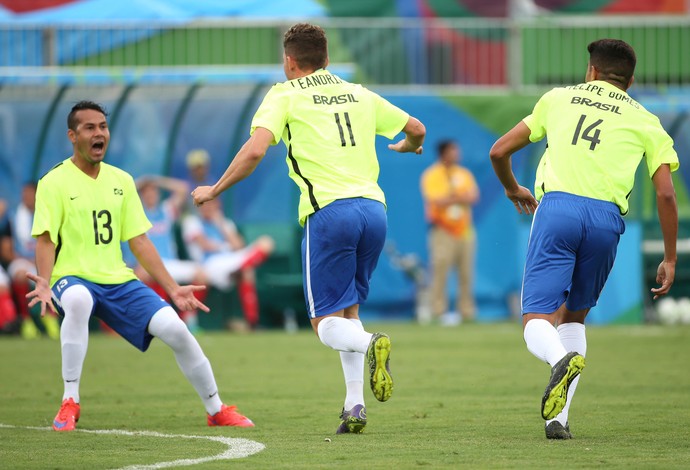 Atletas de MS marcam, e Brasil vence Grã-Bretanha na estreia do fut de 7