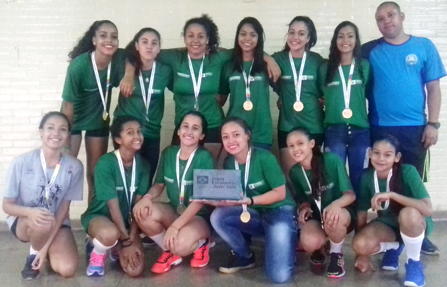 Na Capital, campeãs do Licurgo comemoram título dos Escolares