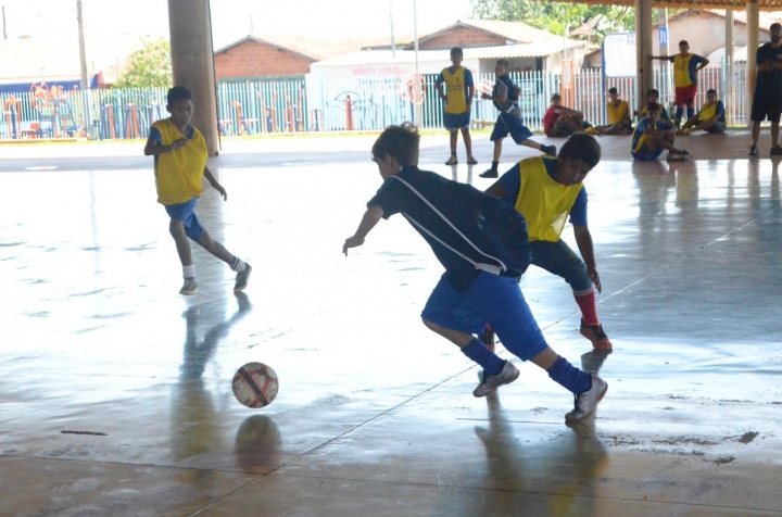 Festival de futsal anima jovens nos parques Jacques da Luz e Tarsila do Amaral
