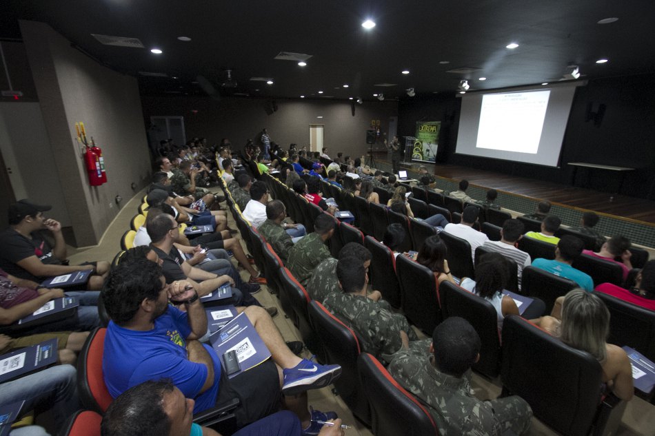 Esportistas, professores e estudantes participam de Curso de Orientação