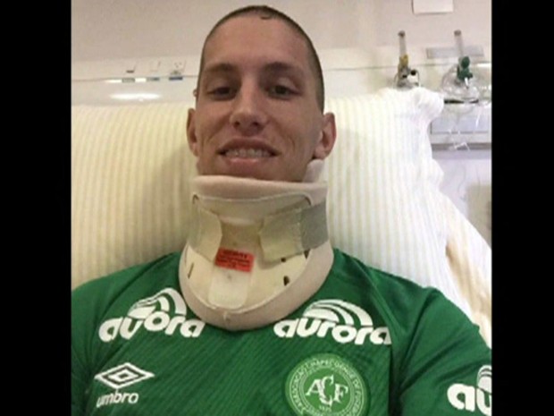 Goleiro Follmann deve ter alta em duas semanas, diz hospital