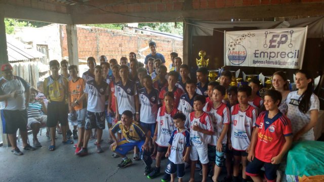 Apaefs volta aos treinos em seis categorias