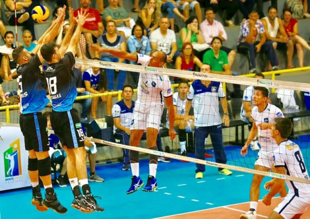 Rádio Clube/AVP perde em Goiânia e demite o treinador Juliano Trindade
