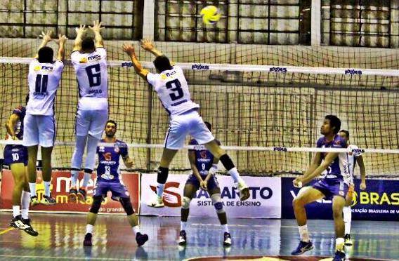 Rádio Clube/AVP vence a primeira, mas segue na lanterna