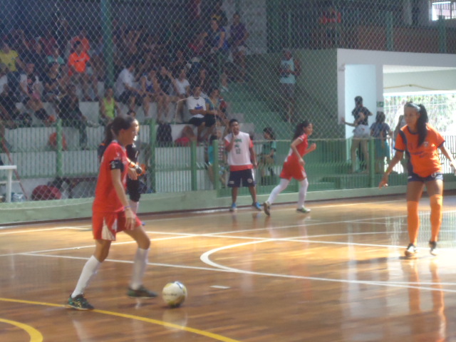 X Copa Pelezinho Feminino de futsal define finalistas amanhã