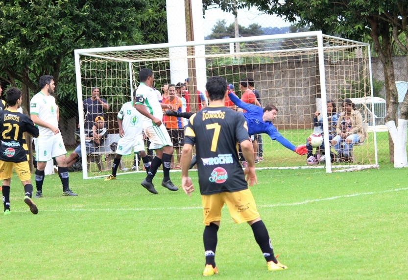 Jogos com muito equilíbrio abriram a 16ª Copa dos Comerciários