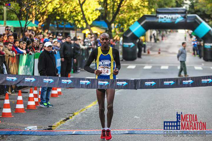 Deficiente visual, atleta de Campo Grande vence prova no RS