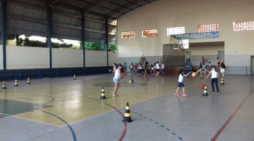 Paranaíba recebe 49 times para Jems Basquete e Voleibol