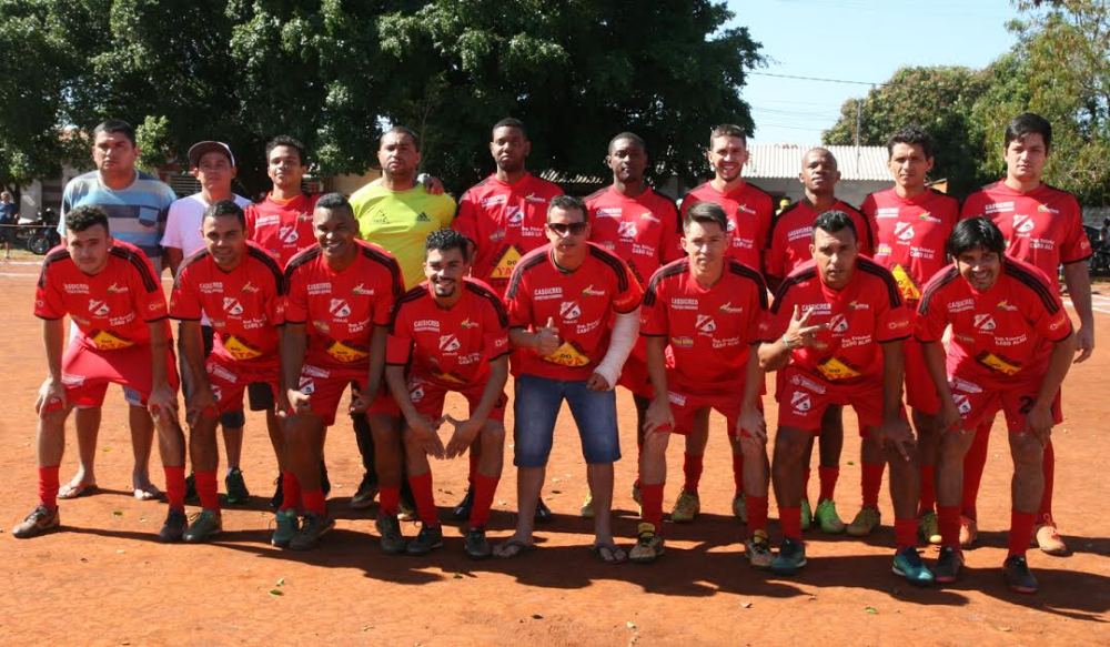 Ferro Velho do Tatá conquista Amador das Hortências