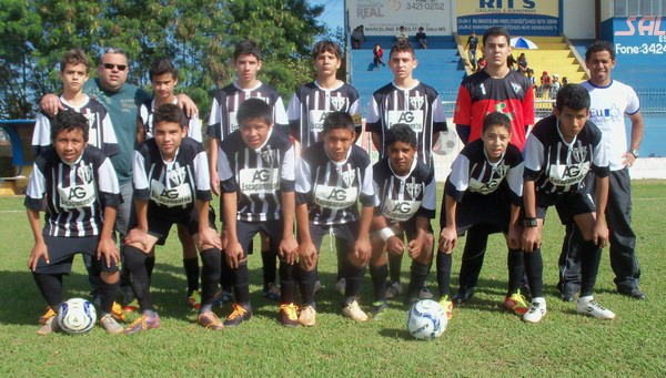 Operário Douradense abre escolinha para a base