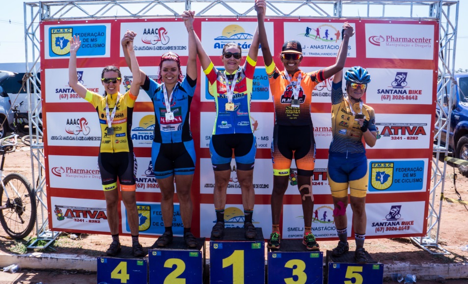 Coxim mantem a tradição no ciclismo e conquista dobradinha