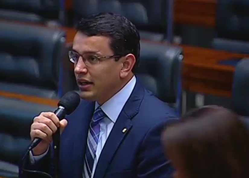 Deputado de MS quer proibir propaganda de bebidas alcoólicas em estádios