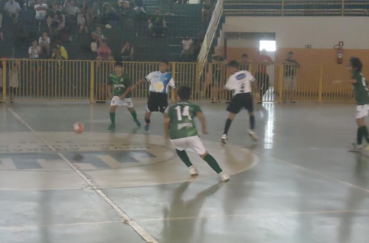 V Copa Pelezinho define equipes semifinalistas