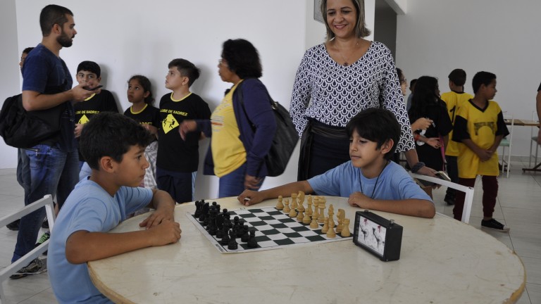 Festival de Xadrez reúne mais de 100 alunos em Campo Grande