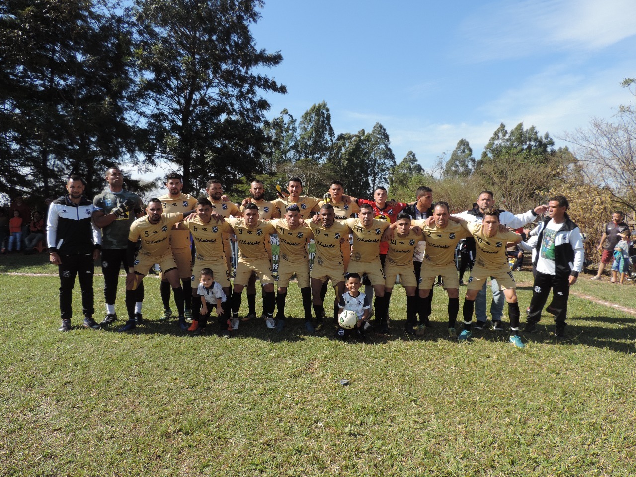 Seva é bicampeão da 2ª Copa Porã de Futebol Suíço
