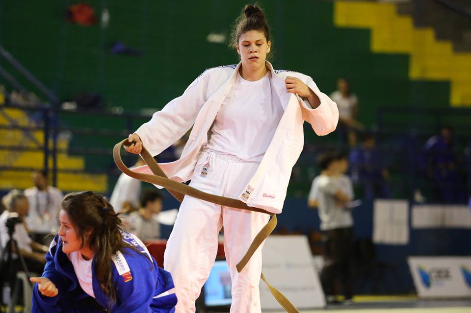 Camila Ponce é prata no Troféu Brasil Interclubes