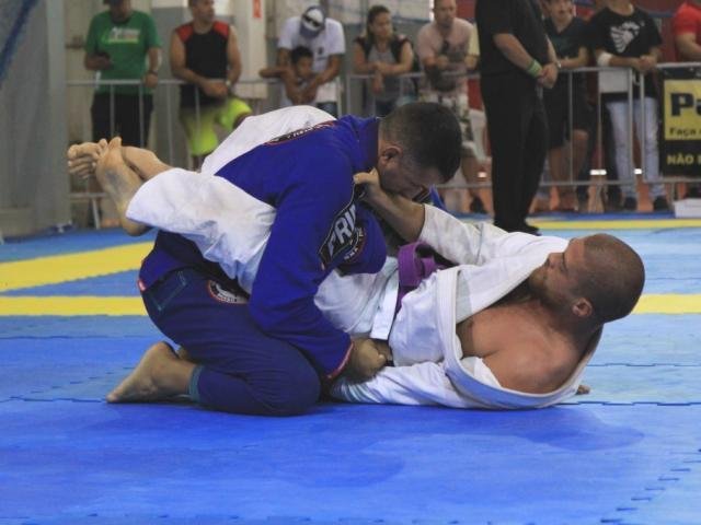 Troféu Brasil se torna prévia para Sul-Americano de jiu-jitsu na Capital