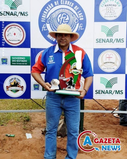 “Locutor da Emoção” é campeão de laço em Japorã