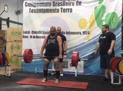 Atleta supera lesões e se firma como um dos melhores do Brasil no powerlifting