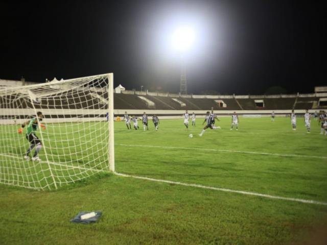 Operário é goleado pelo Botafogo-PB e se despede da Copa do Brasil
