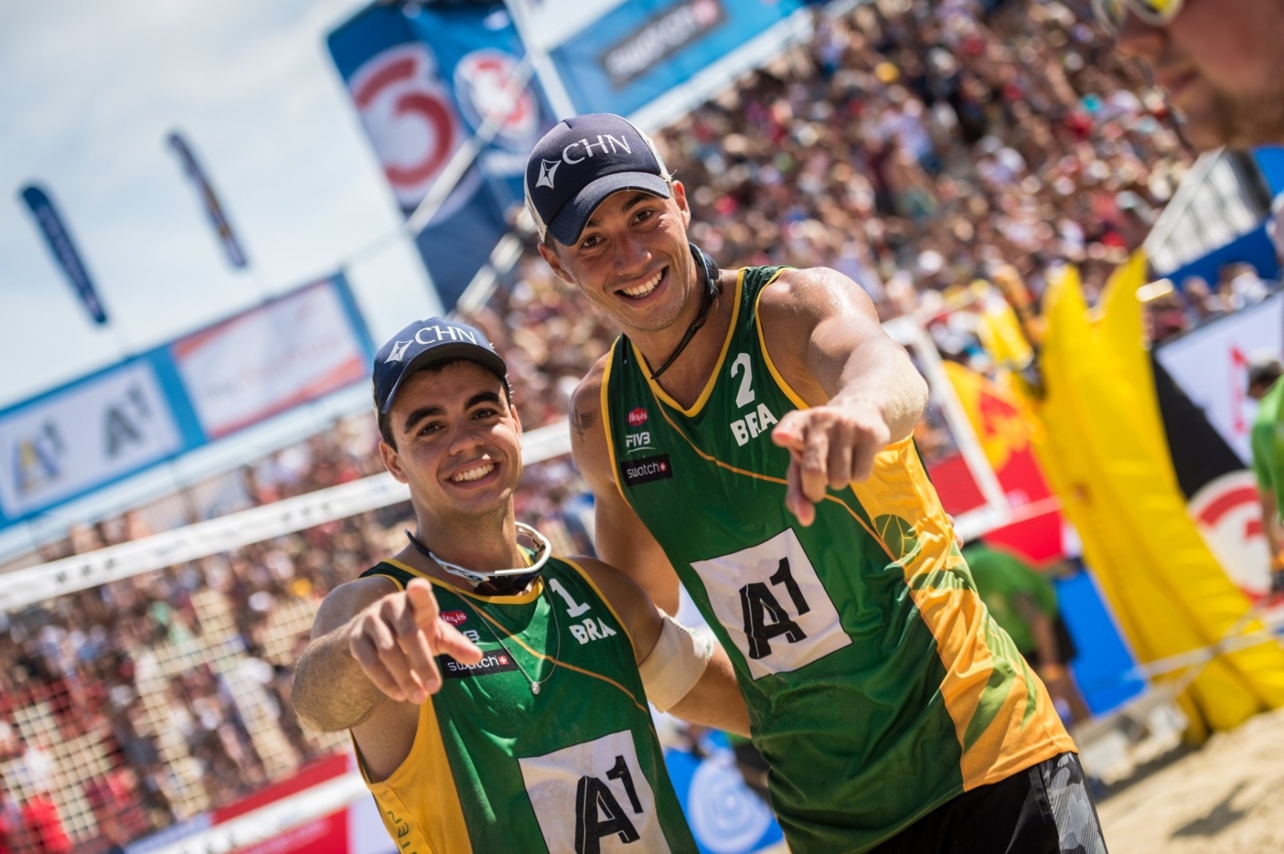 Saymon e Guto garantem duas vitórias no Circuito Mundial de Vôlei de Praia 2019