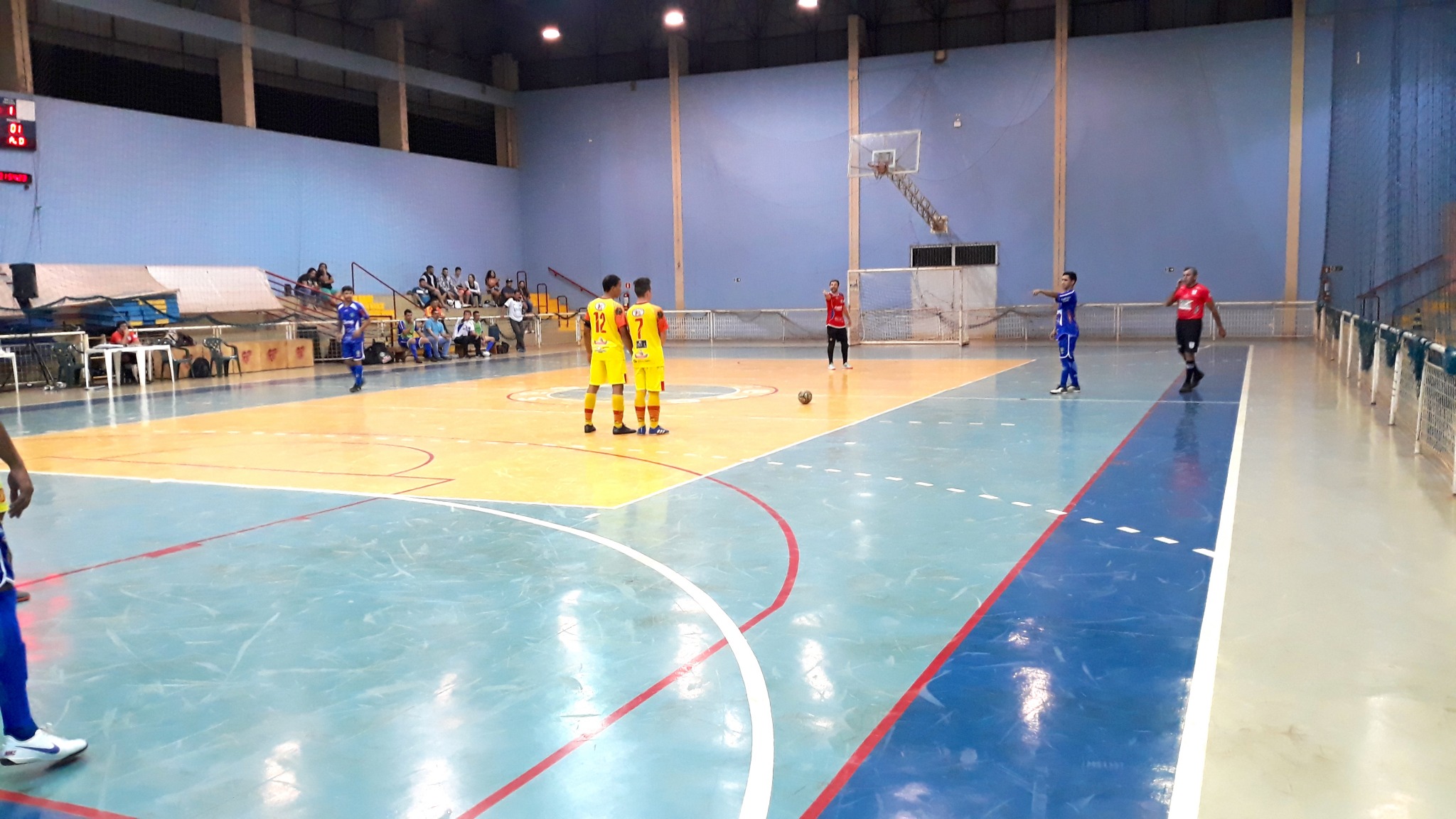 Fim de semana de goleadas no Torneio de Férias de Futsal em Dourados