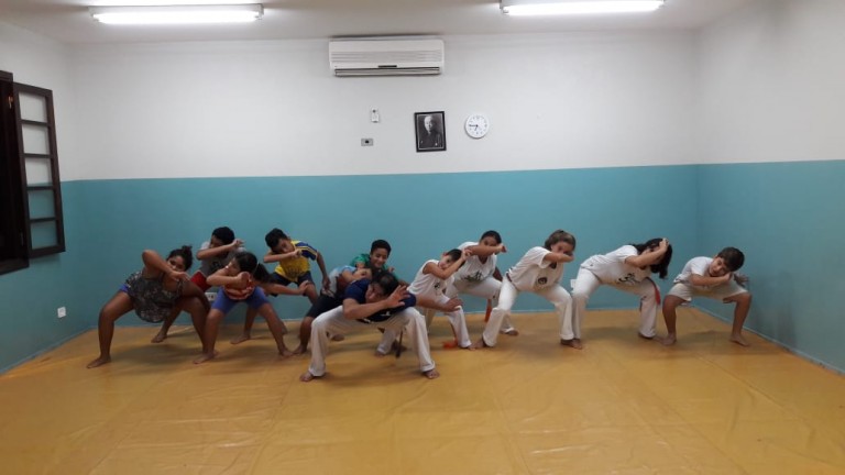 Oficinas de Capoeira atrai adeptos aos parques da capital
