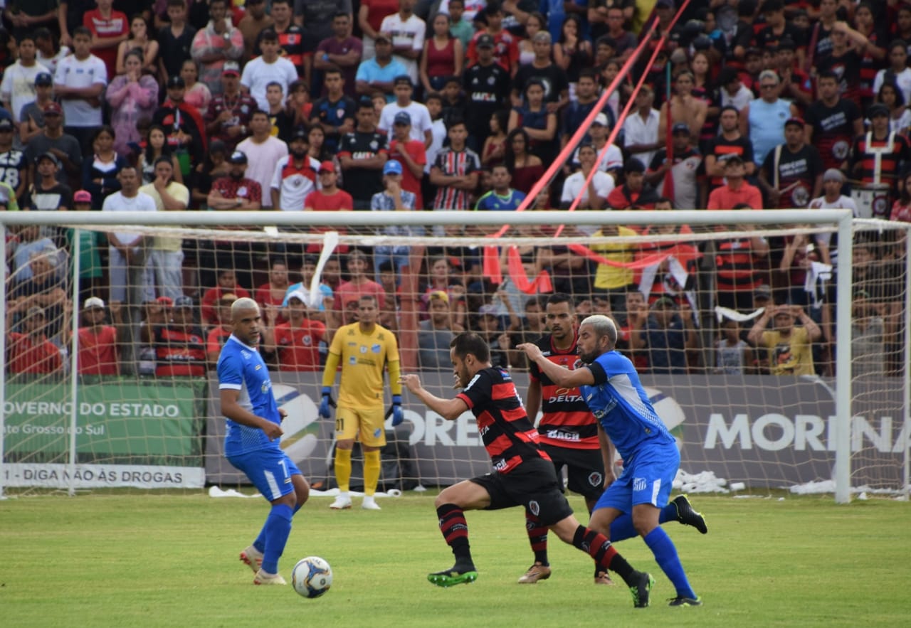Águia Negra perde do Aquidauanense mas levanta a taça do Estadual