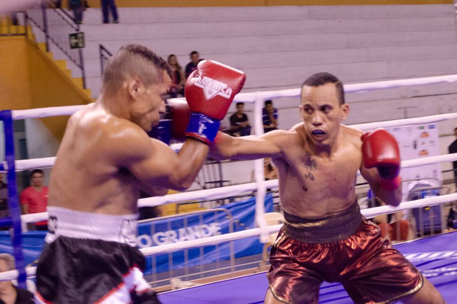 Lutador de MS vence baiano em noite de boxe na Capital