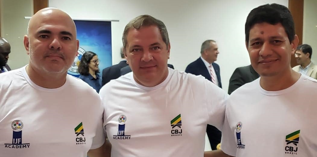 Árbitros de MS participam de curso da Federação Internacional de Judô