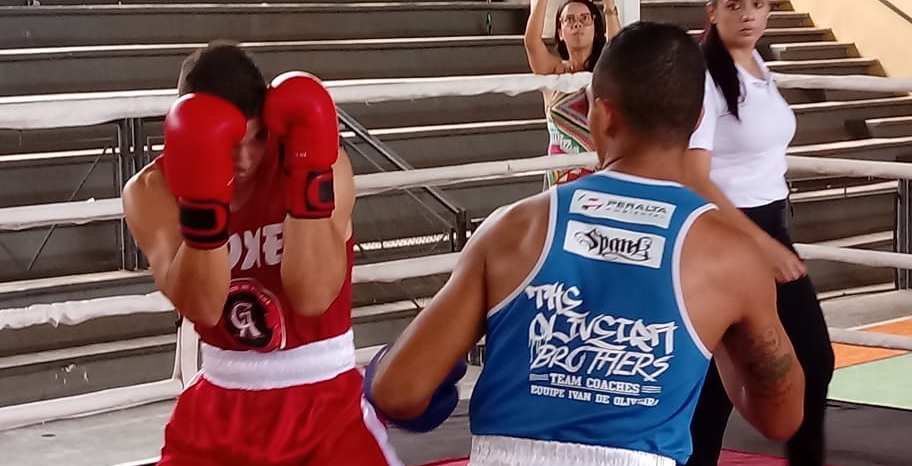 Valdeir Célio e Job Deco mantêm invencibilidade no Circuito MS de Boxe