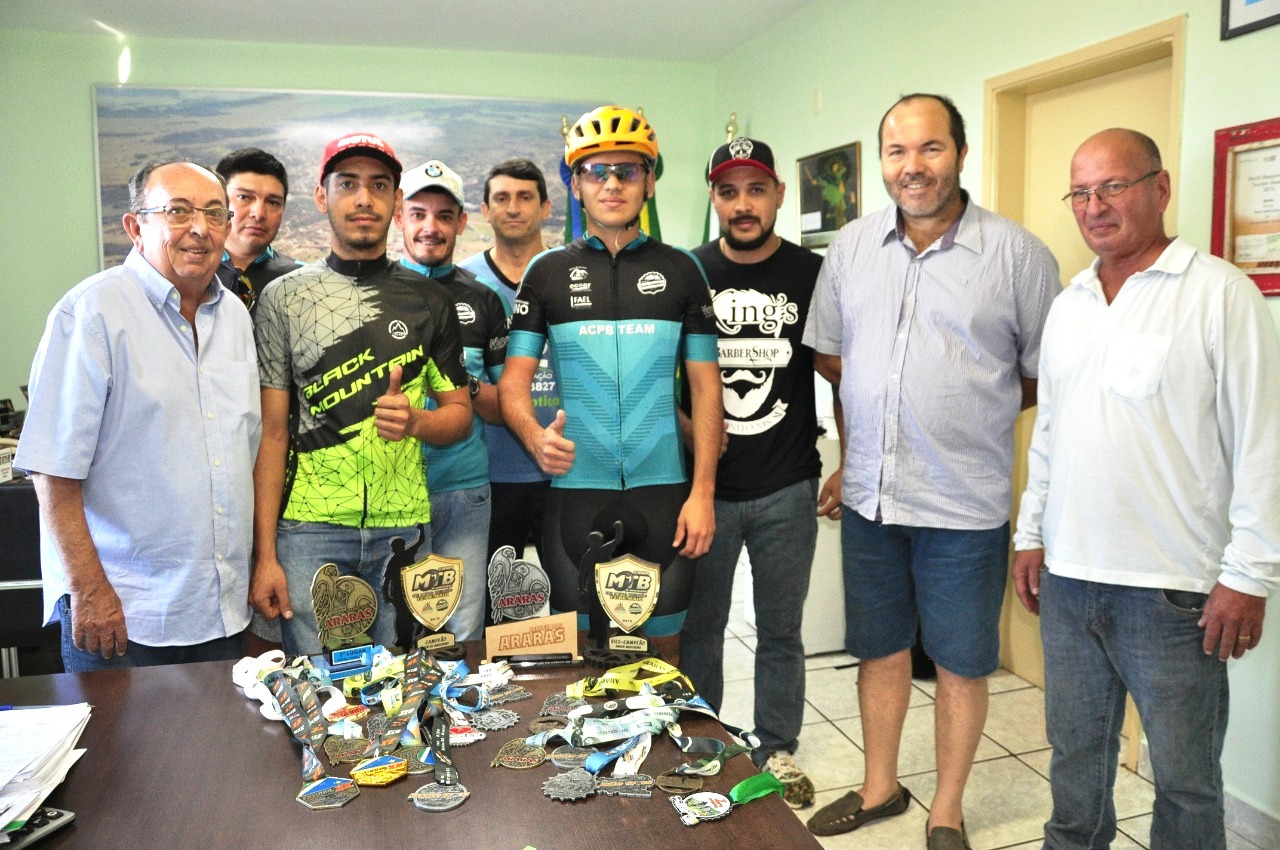 Prefeito de Bonito recebe visita da equipe Amigos da Bike