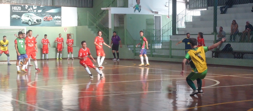 9ª Copa Pelezinho Ensino Médio de Futsal será decidida no domingo