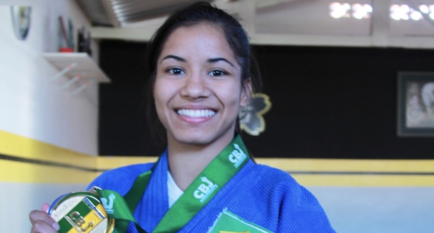 Com Larissa Farias, delegação brasileira de judô chega ao Peru para o Pan