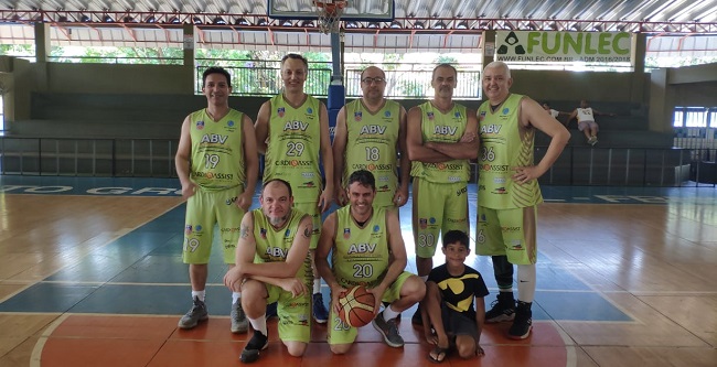 ABV-MS vence e mantém invencibilidade no 45+ da Copa Cemte de Basquete Máster
