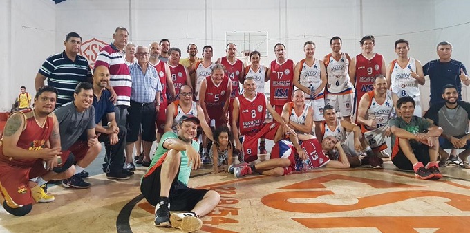 Equipes de MS participam de máster de basquete no Paraguai