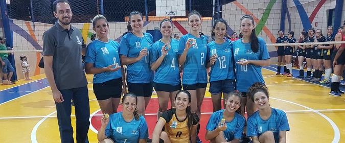Equipe feminina da UFMS é bronze na Copa Intergrupos de vôlei