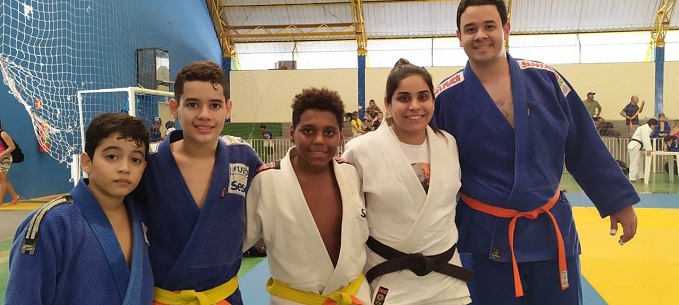 Judô do Sesc participa do treinamento da Federação de MS