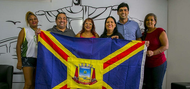 Equipe feminina de basquete master tem encontro com prefeito de Corumbá