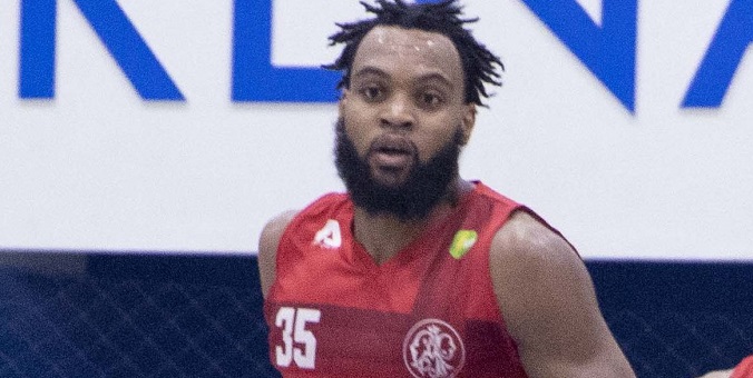 Primeiro atleta no país com covid-19 se recupera e volta aos treinos