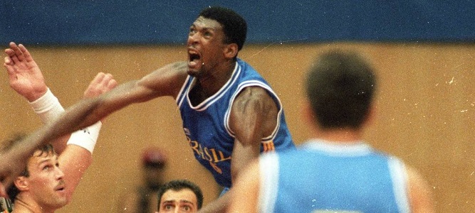 Recordista de jogos pela seleção de basquete morre aos 60 anos