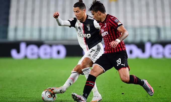 Juventus avança à final da Copa da Itália após empate com Milan
