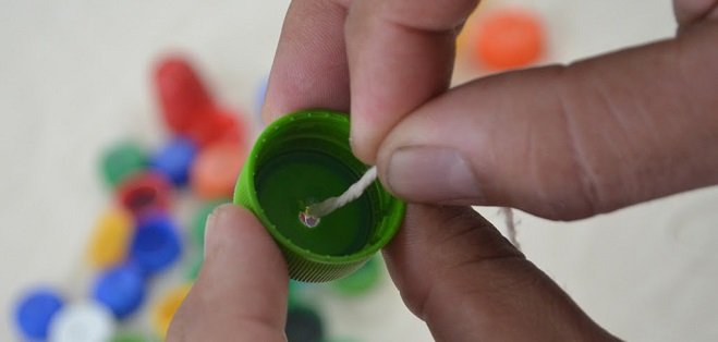 Fundesporte ensina a fazer Bilboquê com material reciclável