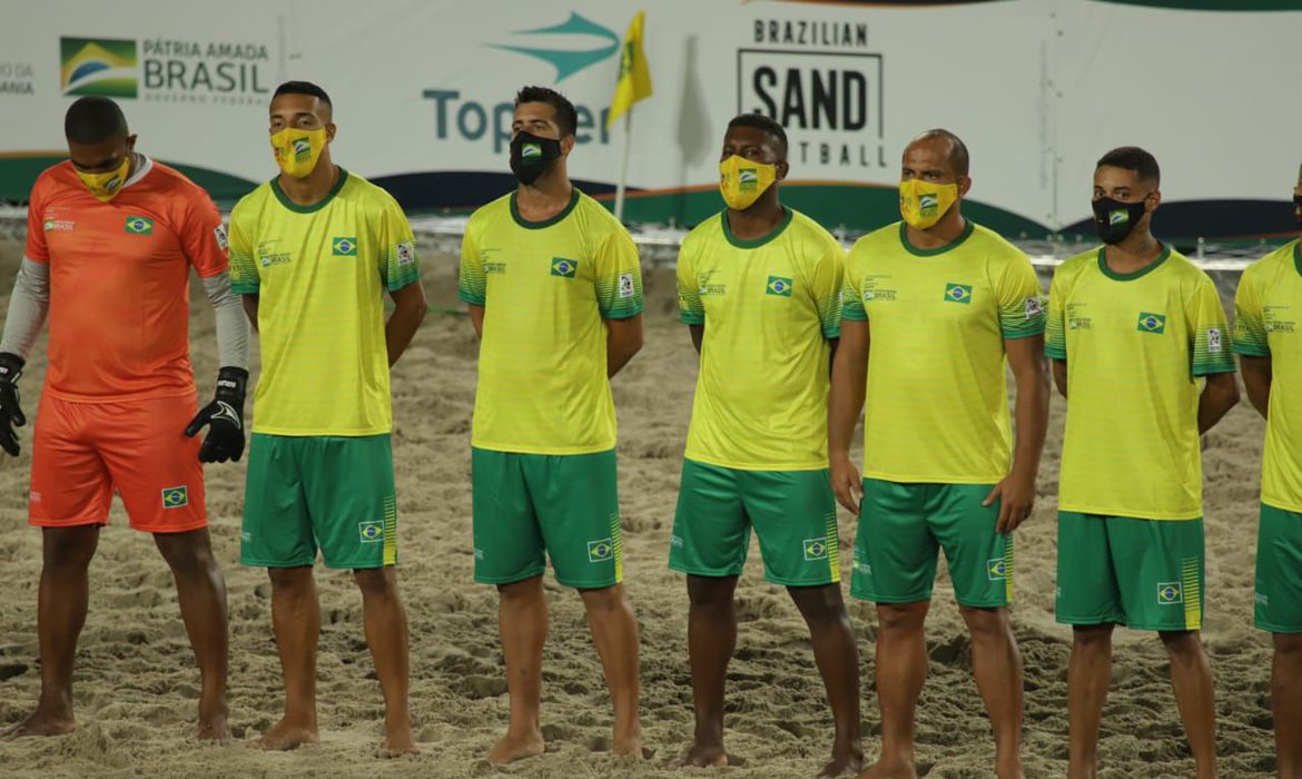 Brasil avança no Mundial de Futebol de Areia e pega Angola