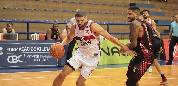 Flamengo vence lanterna Caxias no NBB, por 80 a 76