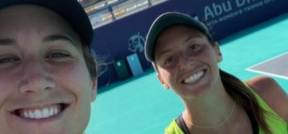 Brasileira estreia com vitória nas duplas e avança em Abu Dhabi