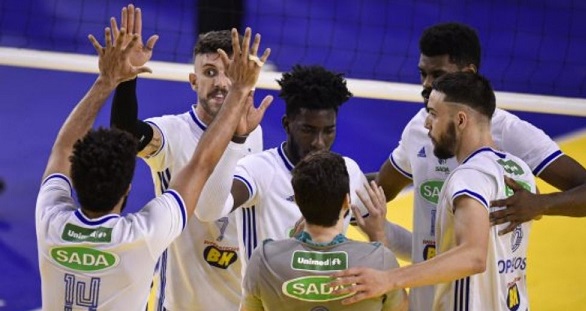 Favoritos na rodada da Superliga de vôlei vencem seus jogos