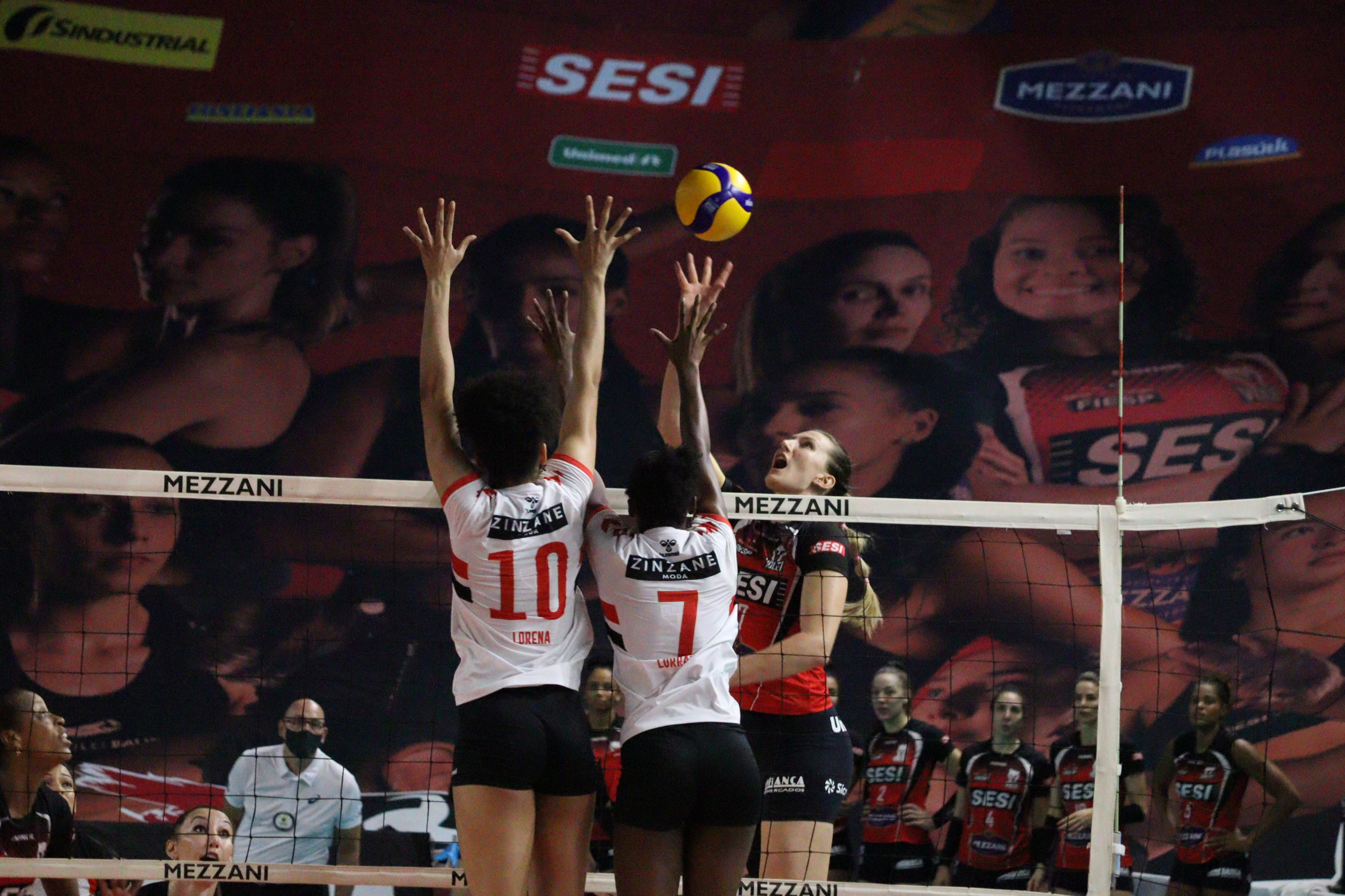 No tie-break, São Paulo/Barueri vence Sesi Vôlei Bauru fora de casa