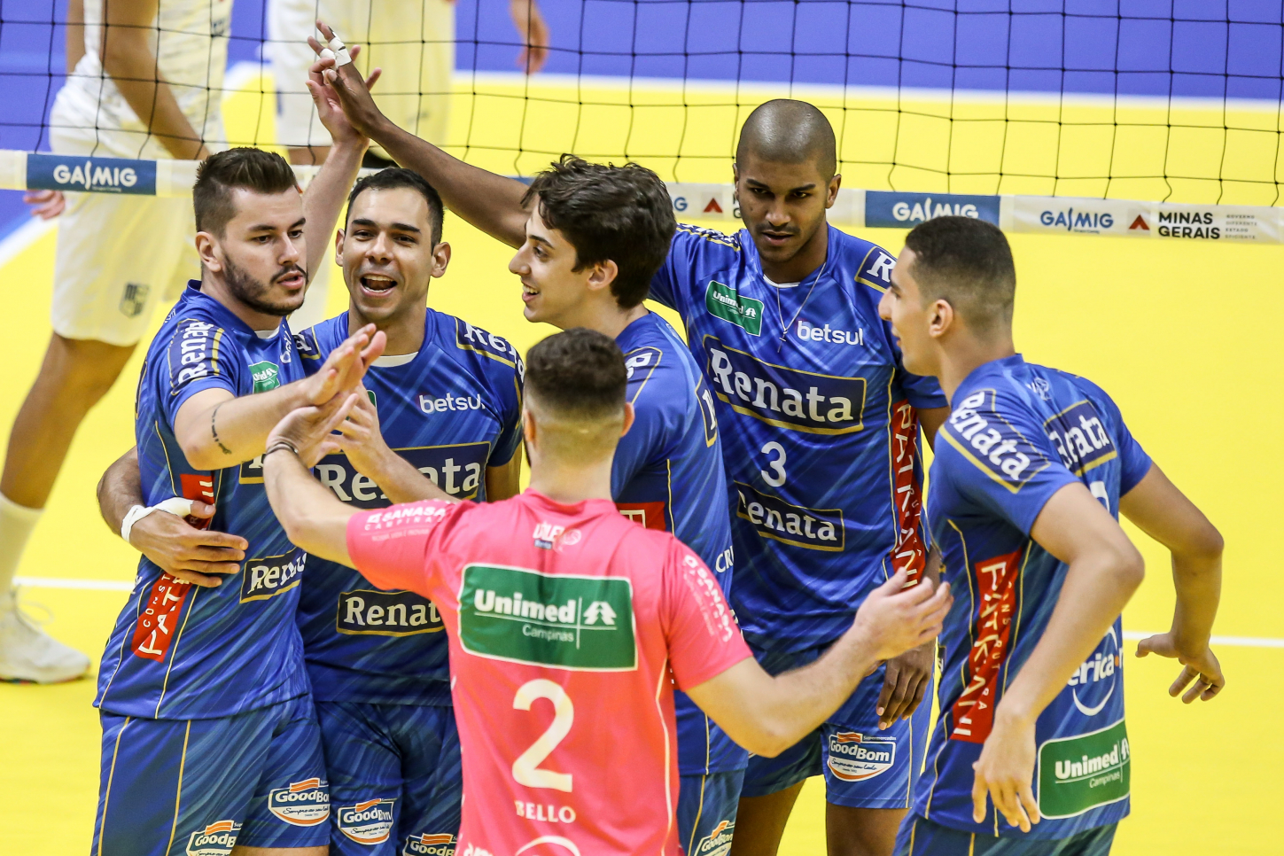 Azulim/Gabarito/Uberlândia e Vôlei Renata duelam nesta terça-feira